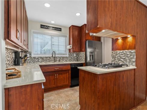 4589 Hazelnut Avenue , Seal Beach, CA