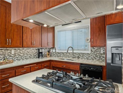 4589 Hazelnut Avenue , Seal Beach, CA