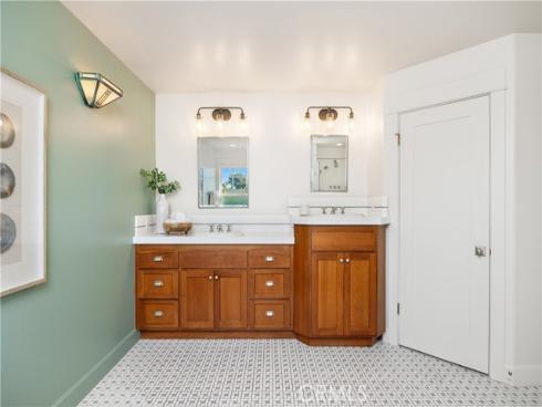 1005 Marvista Avenue, Seal Beach, CA