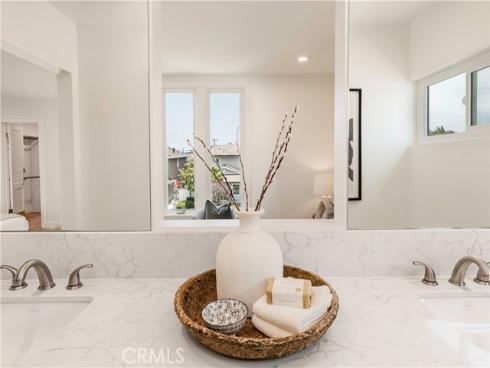 1701 Catalina Avenue, Seal Beach, CA