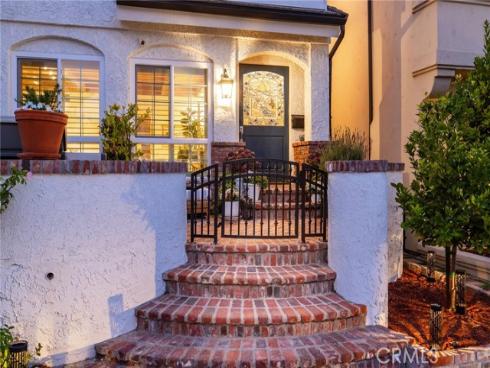 205 4th street , Seal Beach, CA