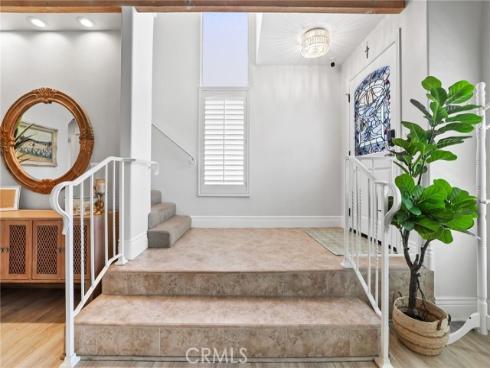 205 4th street , Seal Beach, CA
