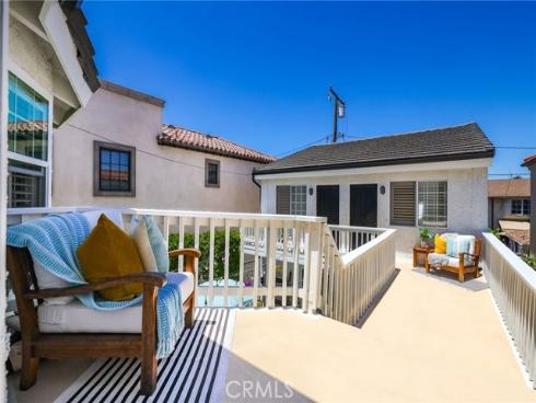 205 4th street , Seal Beach, CA