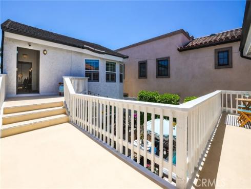 205 4th street , Seal Beach, CA