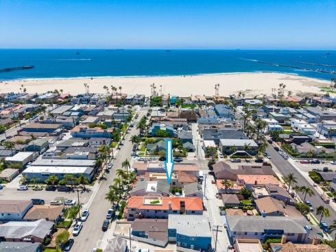 205 4th street , Seal Beach, CA