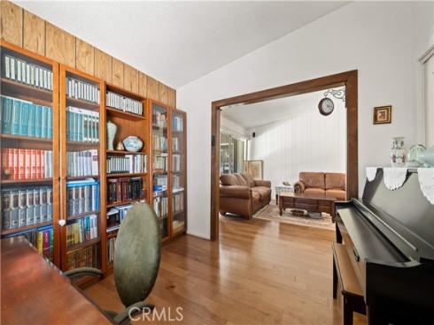 13671 Annandale Drive M1-10G , Seal Beach, CA