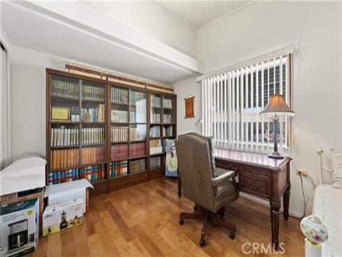 13671 Annandale Drive M1-10G , Seal Beach, CA