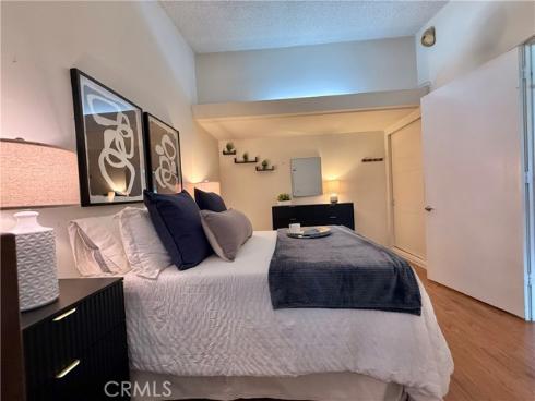 14001 Thunderbird 4L Drive, Seal Beach, CA