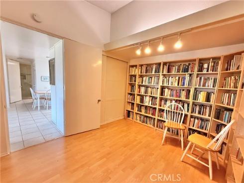 1690 Interlachen 42i Road, Seal Beach, CA