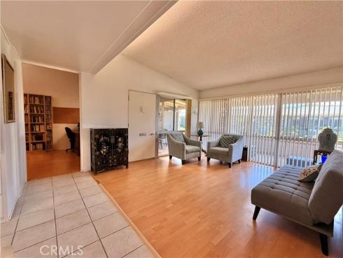 1690 Interlachen 42i Road, Seal Beach, CA