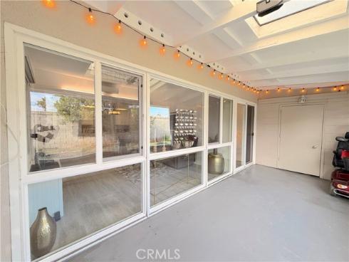 1842 Thunderbird 1D Drive, Seal Beach, CA