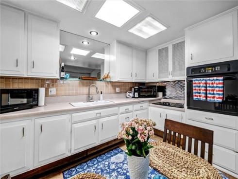 13811 Thunderbird M1-55A Drive, Seal Beach, CA