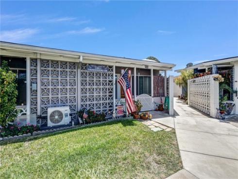 13811 Thunderbird M1-55A Drive, Seal Beach, CA