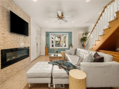 123 13th 1 Street, Seal Beach, CA