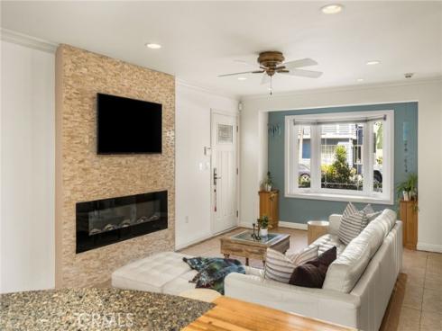 123 13th 1 Street, Seal Beach, CA
