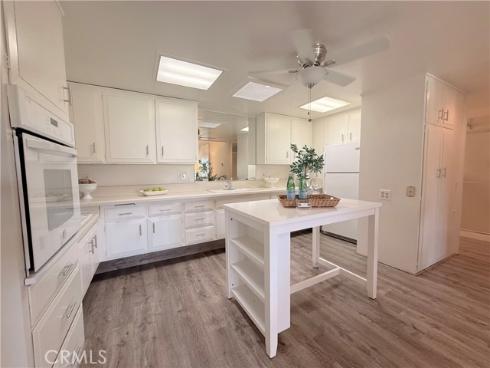 13860 Saint Andrew's Drive 60B , Seal Beach, CA