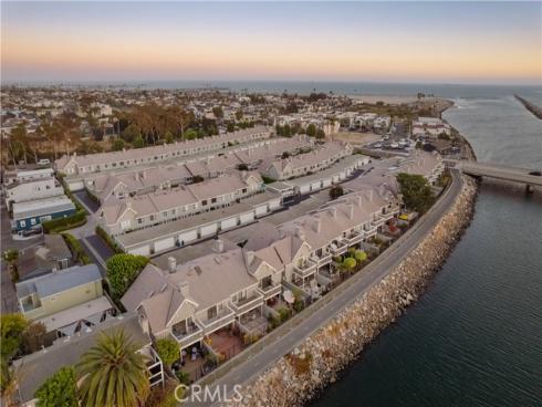 341 Regatta Way, Seal Beach, CA