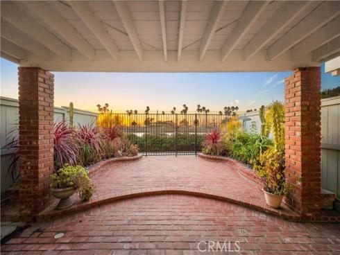341 Regatta Way, Seal Beach, CA