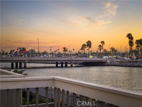 341 Regatta Way, Seal Beach, CA