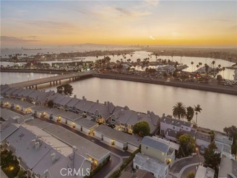 341 Regatta Way, Seal Beach, CA