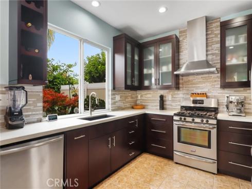 2 Serena Way, Stanton, CA