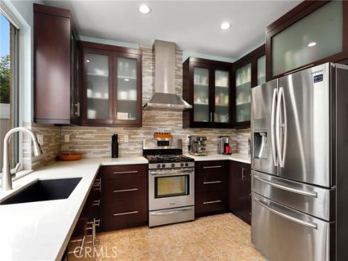 2 Serena Way, Stanton, CA