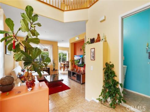 2 Serena Way, Stanton, CA