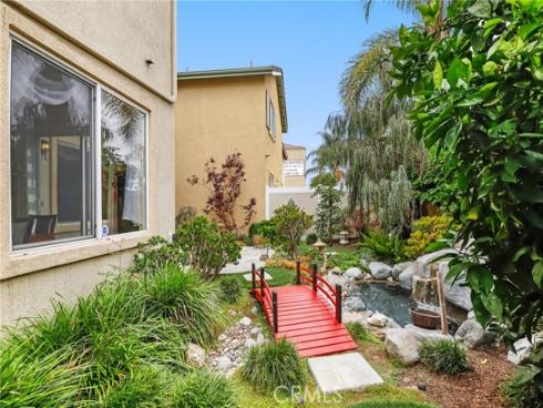 2 Serena Way, Stanton, CA