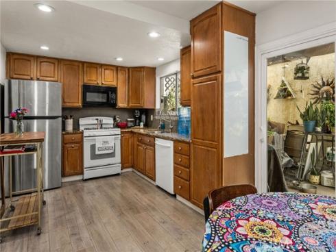 7381 Katella Avenue, Stanton, CA
