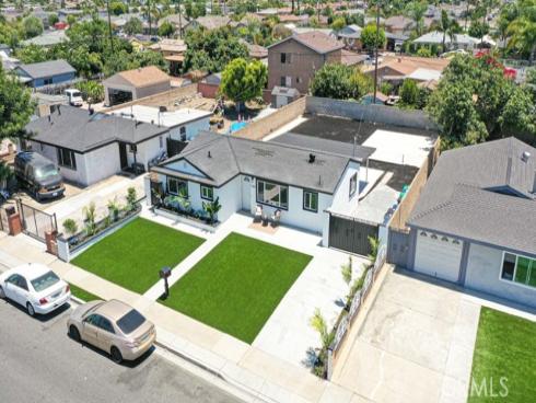 11842 Santa Rosalia , Stanton, CA