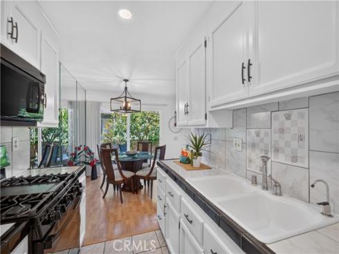 10758 Knott , Stanton, CA