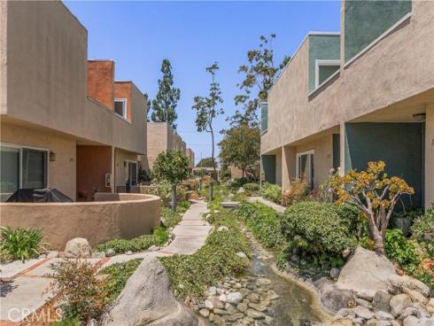 10758 Knott , Stanton, CA