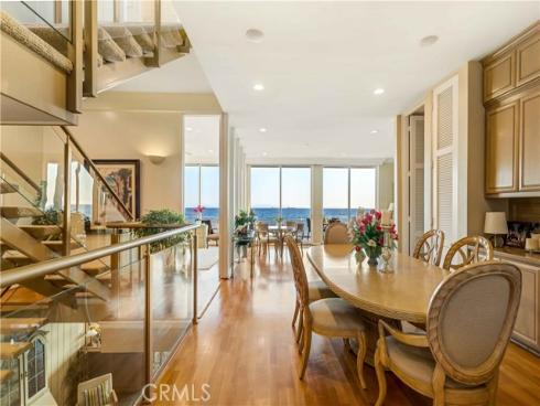 67 A Surfside Avenue, Surfside, CA
