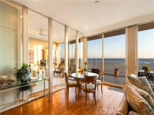 67 A Surfside Avenue, Surfside, CA