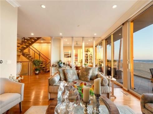 67 A Surfside Avenue, Surfside, CA