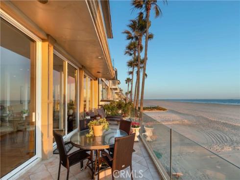 67 A Surfside Avenue, Surfside, CA