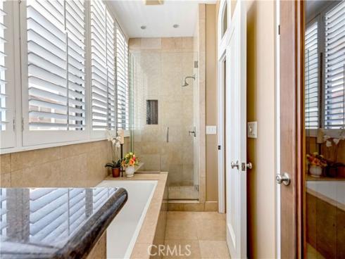 67 A Surfside Avenue, Surfside, CA