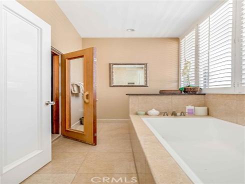 67 A Surfside Avenue, Surfside, CA