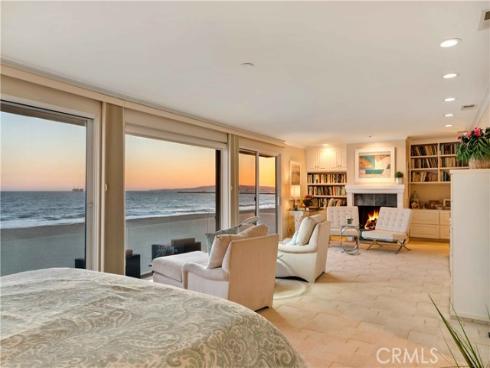 67 A Surfside Avenue, Surfside, CA