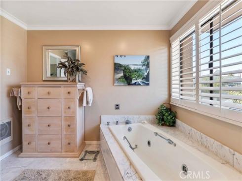 67 A Surfside Avenue, Surfside, CA