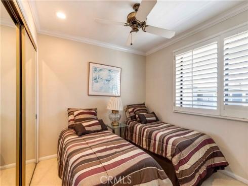 67 A Surfside Avenue, Surfside, CA