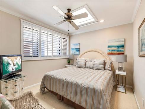 67 A Surfside Avenue, Surfside, CA