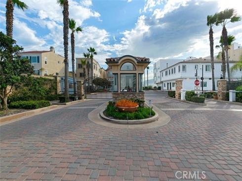 67  A Surfside   Avenue, Surfside, CA