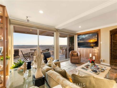 67 A Surfside Avenue, Surfside, CA