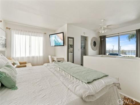 20 Pacific Avenue, Surfside, CA