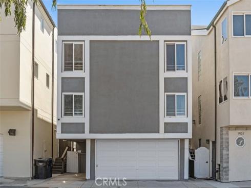 17111 S Pacific Avenue, Sunset Beach, CA