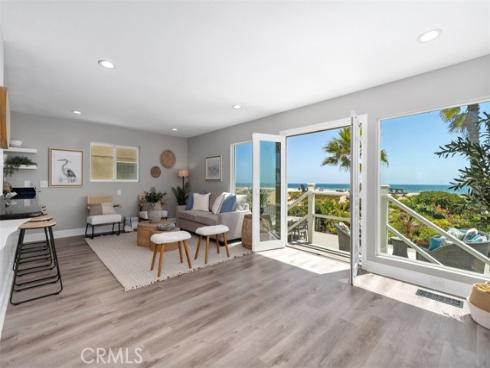 17111 S Pacific Avenue, Sunset Beach, CA