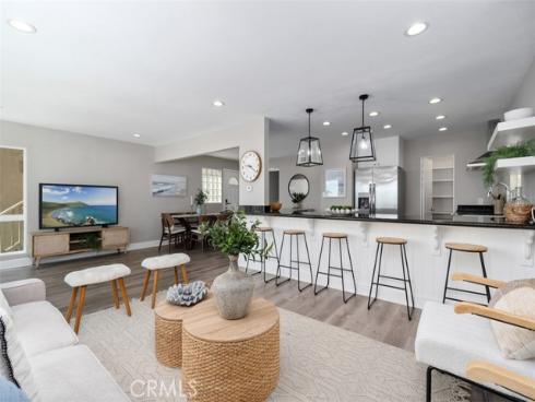 17111 S Pacific Avenue, Sunset Beach, CA