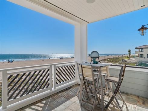 17027 S Pacific Avenue, Sunset Beach, CA