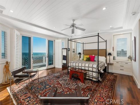 17027 S Pacific Avenue, Sunset Beach, CA